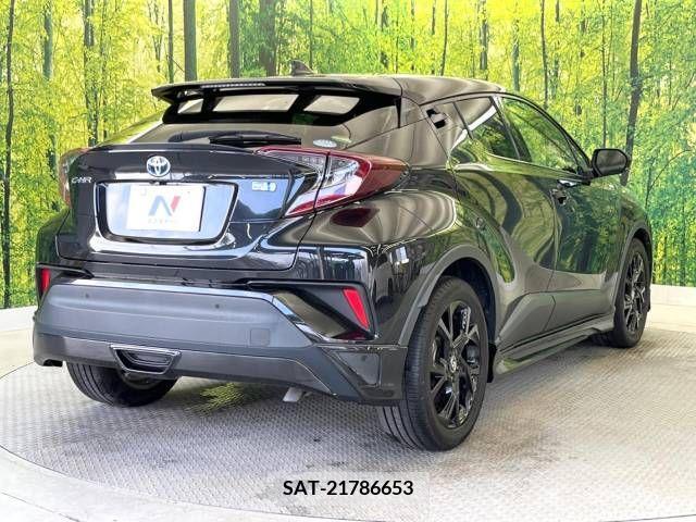 Toyota C-HR 2019-04 246739-17