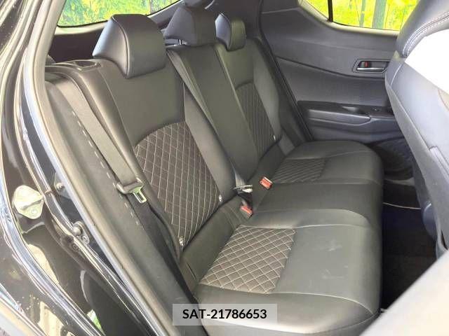 Toyota C-HR 2019-04 246739-10