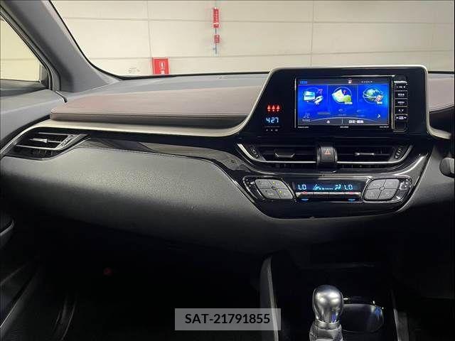 Toyota C-HR 2017-05 322992-11