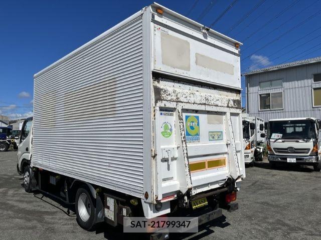 Hino DUTRO 2006-01 201076-3
