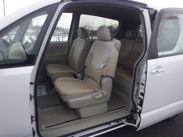Toyota PORTE 2010-11 804-13