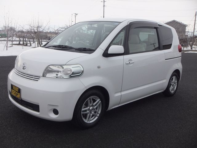 Toyota PORTE 2010-11 804-0