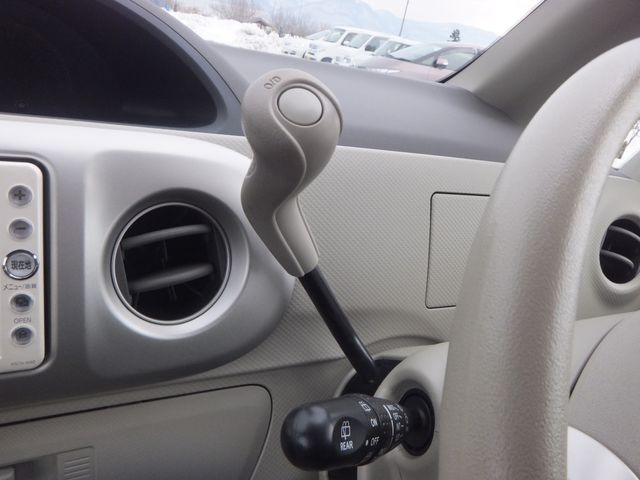 Toyota PORTE 2010-11 804-21