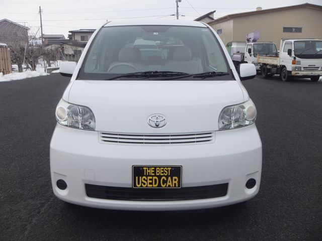 Toyota PORTE 2010-11 804-1