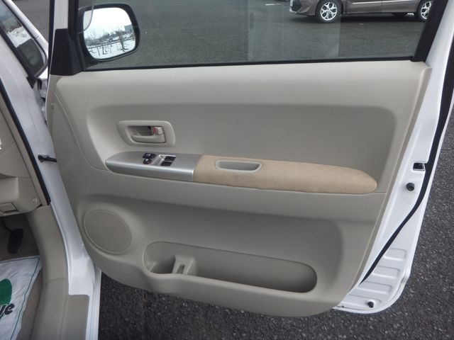 Toyota PORTE 2010-11 804-24