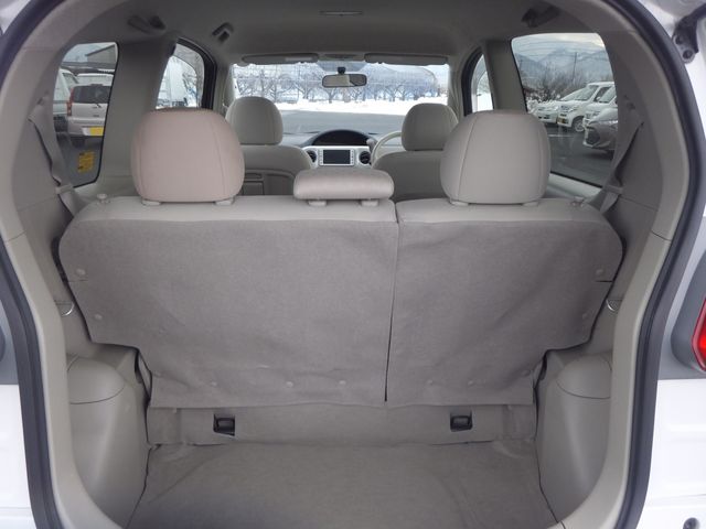 Toyota PORTE 2010-11 804-9