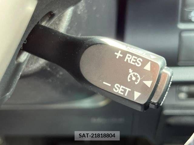 Toyota VOXY 2020-10 370328-7