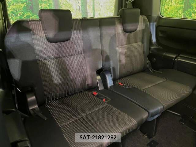 Toyota VOXY 2018-12 342570-11