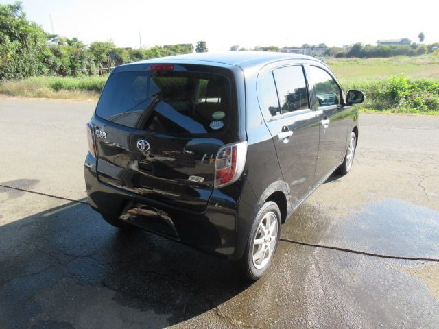 Toyota PIXIS EPOCH 2013-03 15316-8