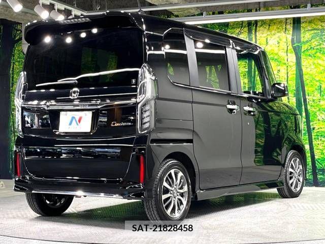 Honda N BOX CUSTOM 2022-04 298063-17