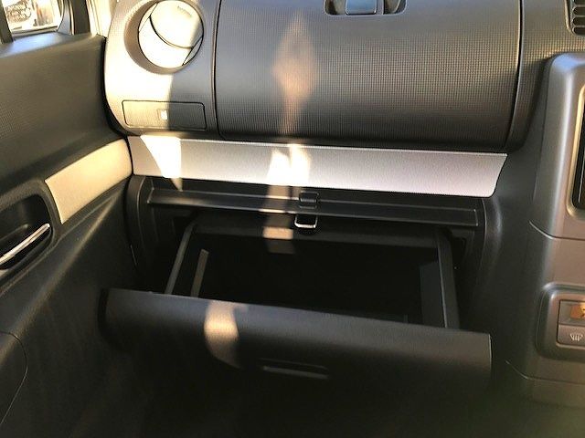 Toyota PIXIS SPACE 2011-10 28774-21