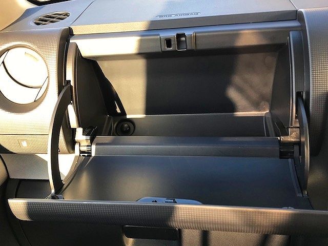 Toyota PIXIS SPACE 2011-10 28774-15