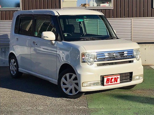 Toyota PIXIS SPACE 2011-10 28774-6