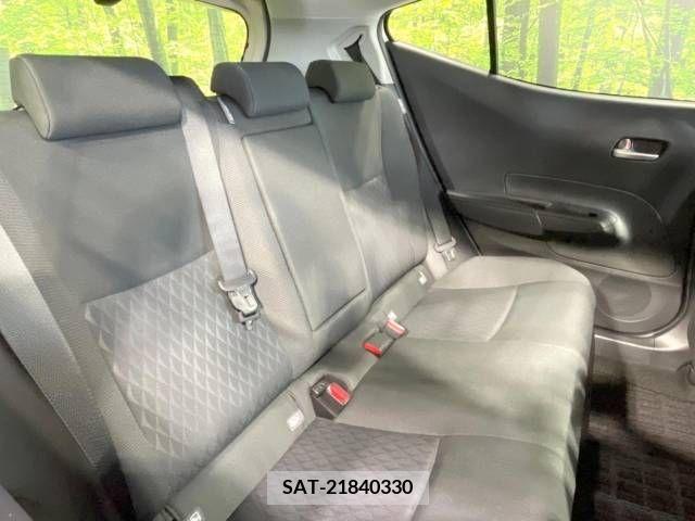 Toyota AQUA 2023-01 347058-9