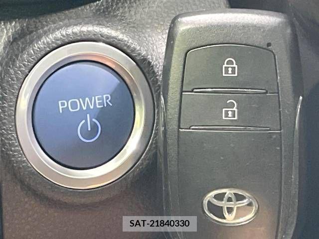 Toyota AQUA 2023-01 347058-7