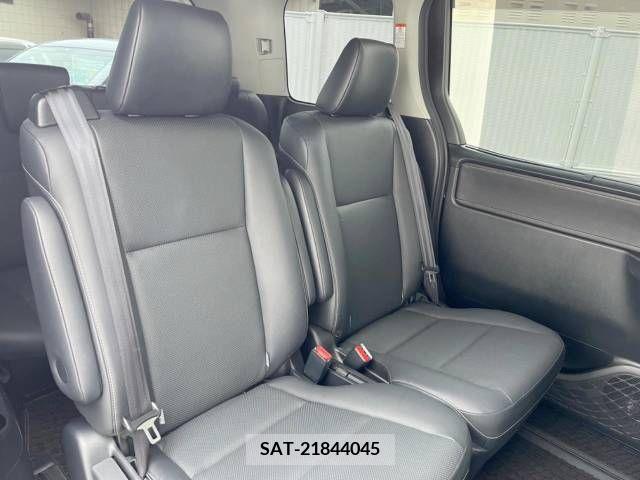 Toyota ESQUIRE 2015-09 321460-8