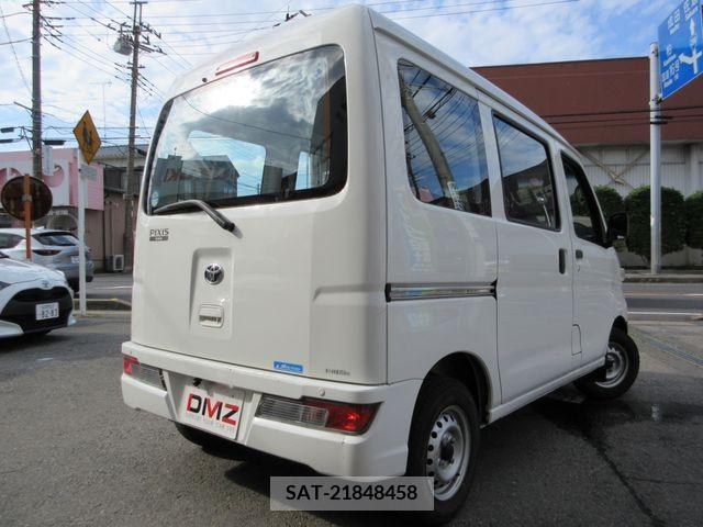Toyota PIXIS VAN 2018-04 281456-5