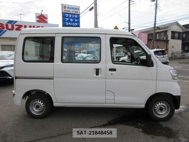 Toyota PIXIS VAN 2018-04 281456-7