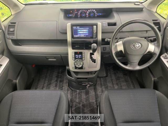 Toyota VOXY 2009-09 321293-1