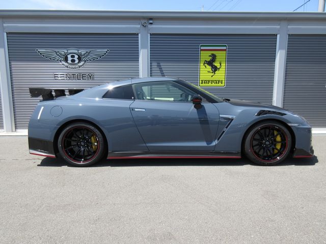 Nissan GT-R 2021-11 3253-11
