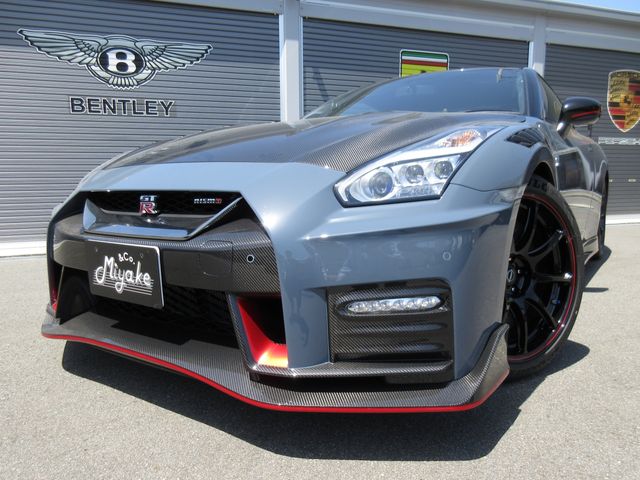 Nissan GT-R 2021-11 3253-5