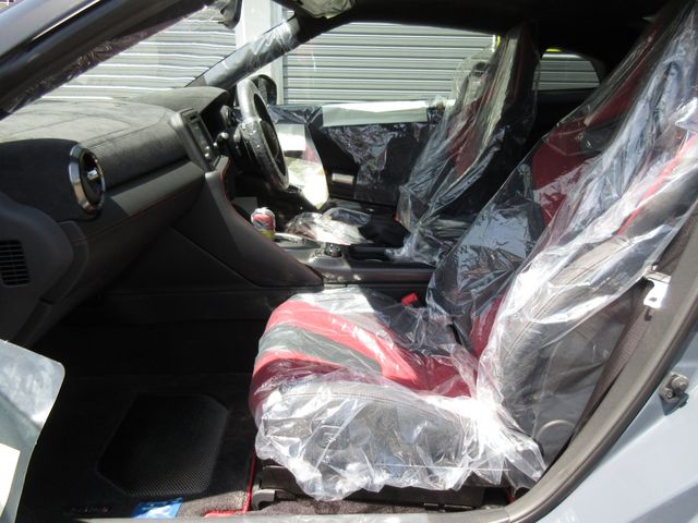 Nissan GT-R 2021-11 3253-21