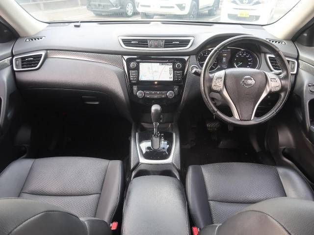 Nissan X-TRAIL 2015-02 190043-1