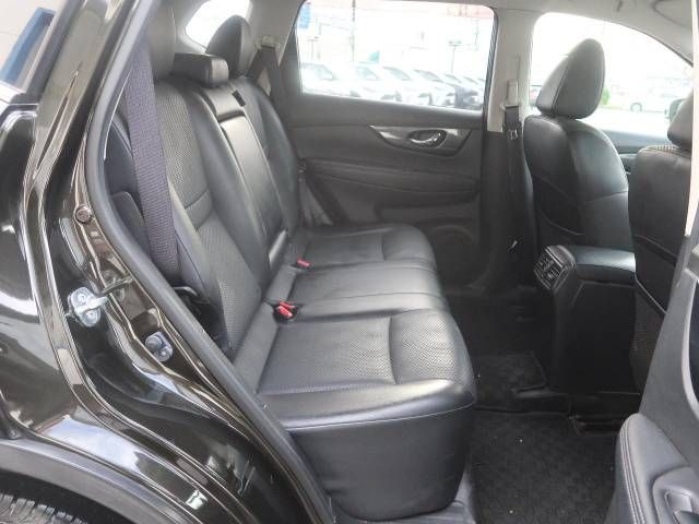 Nissan X-TRAIL 2015-02 190043-9