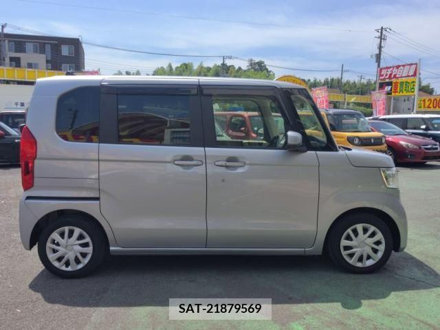 Honda N BOX 2019-06 333873-9