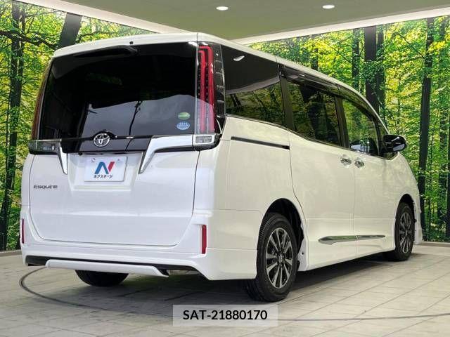 Toyota ESQUIRE 2018-04 237789-17