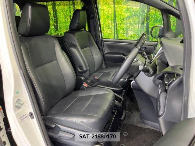 Toyota ESQUIRE 2018-04 237789-7