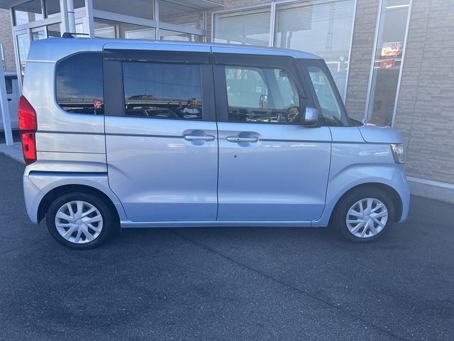 Honda N BOX 2019-04 9454-3