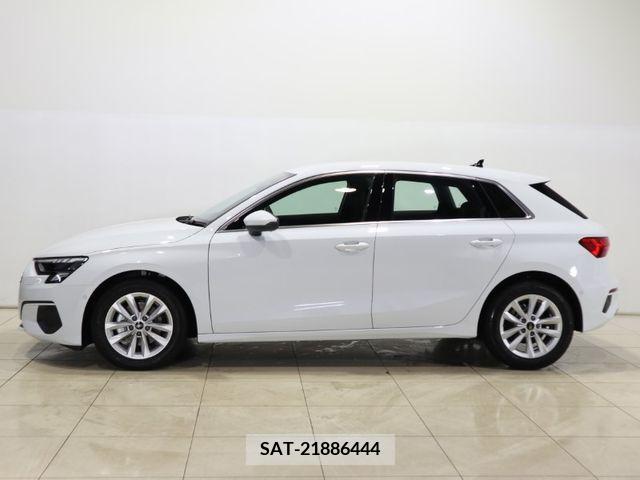 Audi A3 2023-05 203513-4