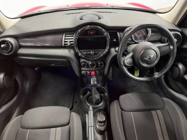 Bmw MINI 2018-11 28686-1