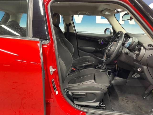 Bmw MINI 2018-11 28686-8