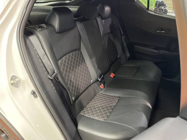 Toyota C-HR 2023-06 189009-12