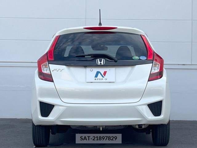 Honda FIT 2015-04 390828-13