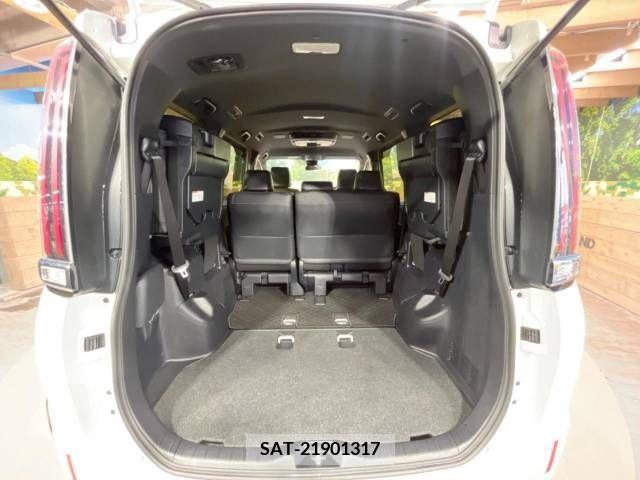 Toyota ESQUIRE 2018-09 268932-11