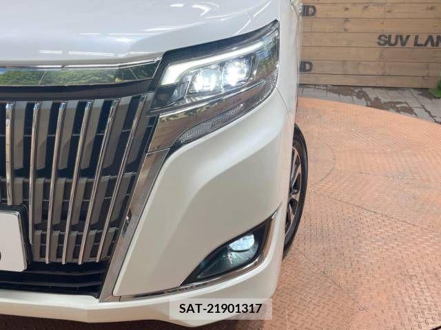 Toyota ESQUIRE 2018-09 268932-12