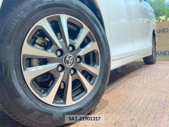 Toyota ESQUIRE 2018-09 268932-13