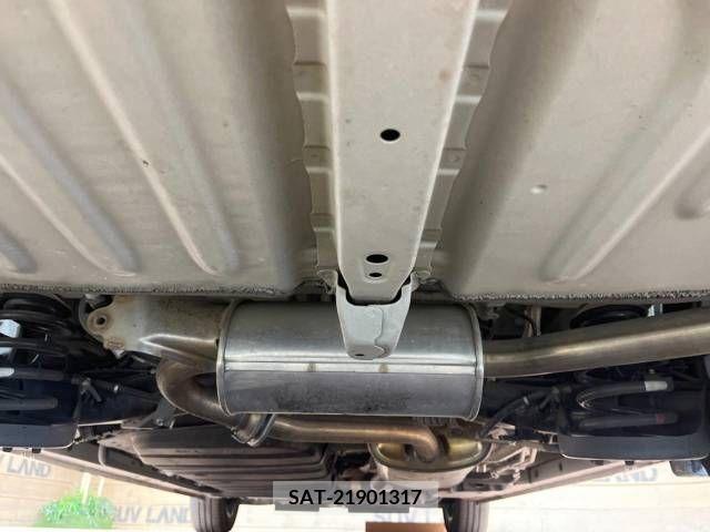 Toyota ESQUIRE 2018-09 268932-19