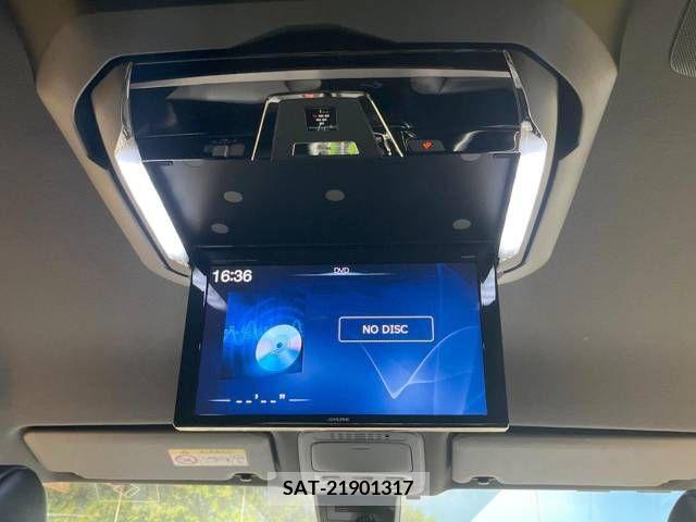 Toyota ESQUIRE 2018-09 268932-4