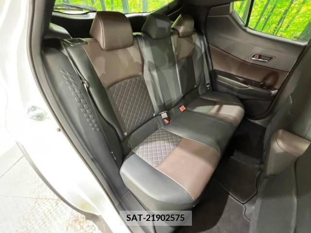Toyota C-HR 2017-05 322977-9