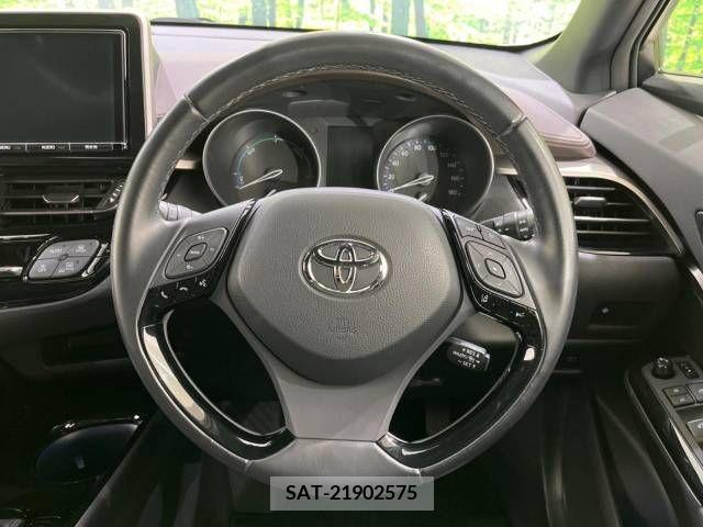 Toyota C-HR 2017-05 322977-11