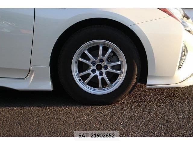 Toyota PRIUS 2016-02 345971-11