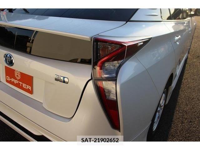 Toyota PRIUS 2016-02 345971-10
