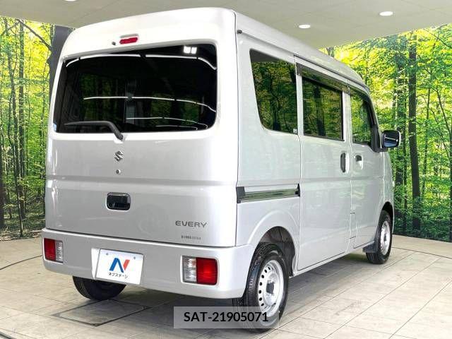 Suzuki EVERY 2021-04 268780-17