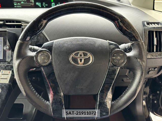 Toyota PRIUS 2013-07 282158-10