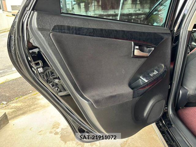 Toyota PRIUS 2013-07 282158-6