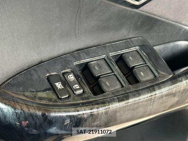 Toyota PRIUS 2013-07 282158-17